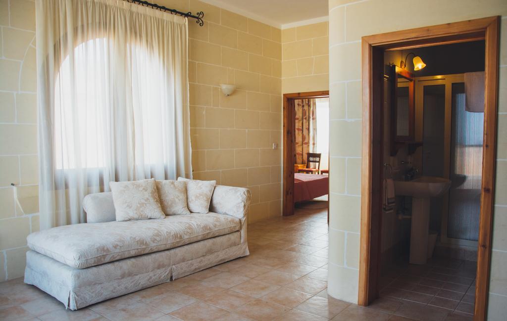 Villa Al Faro B&B Ghammar Ruang foto